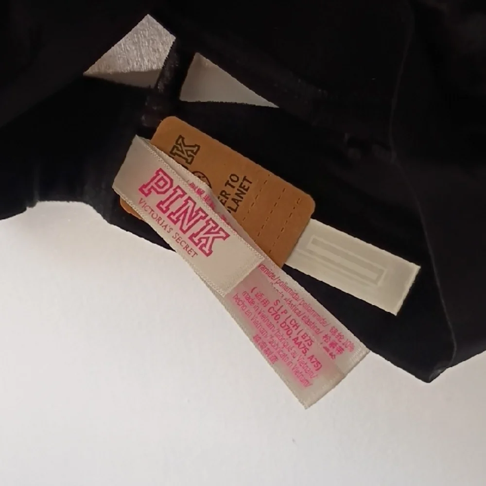 Victorias Secret Elegant Black Velvet Bra with Criss Cross Straps womens small - Picture 2 of 4